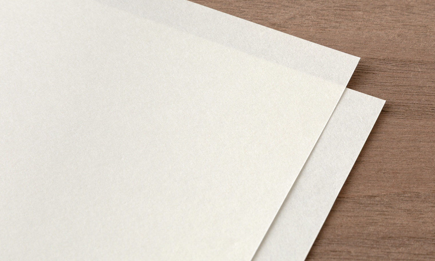 「DW花色和紙」2枚を重ねた様子